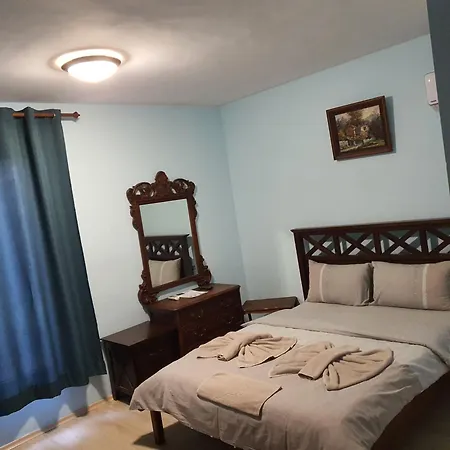 Maxim - Free Parking