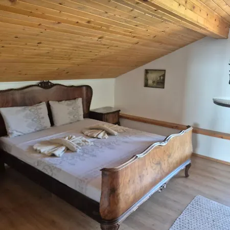 Гостьовий будинок Maxim - Free Parking