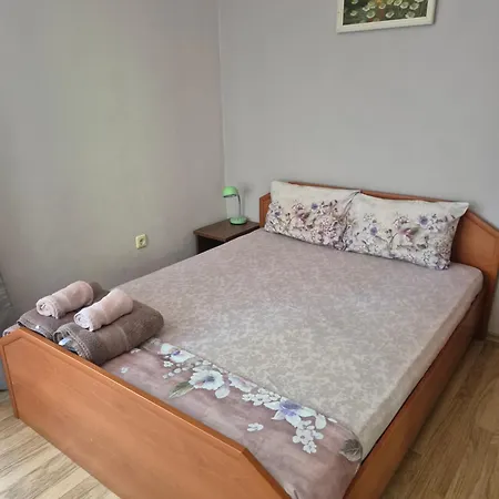 Maxim - Free Parking Гостьовий будинок Варна