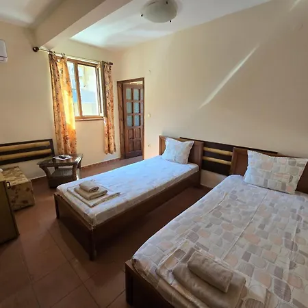 Guest house Maxim 3*