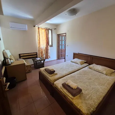 Maxim - Free Parking Warna